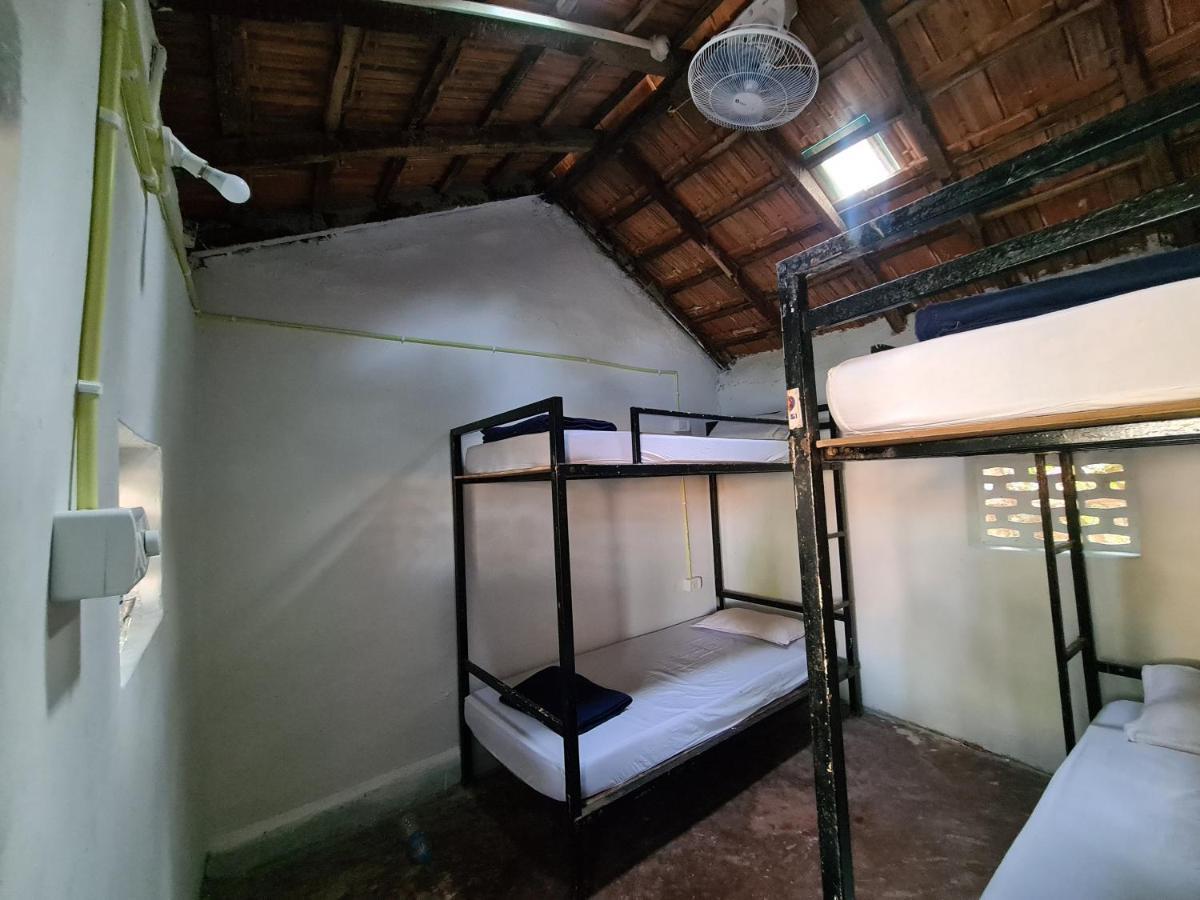 Trippr Gokarna - Beach Hostel Екстер'єр фото