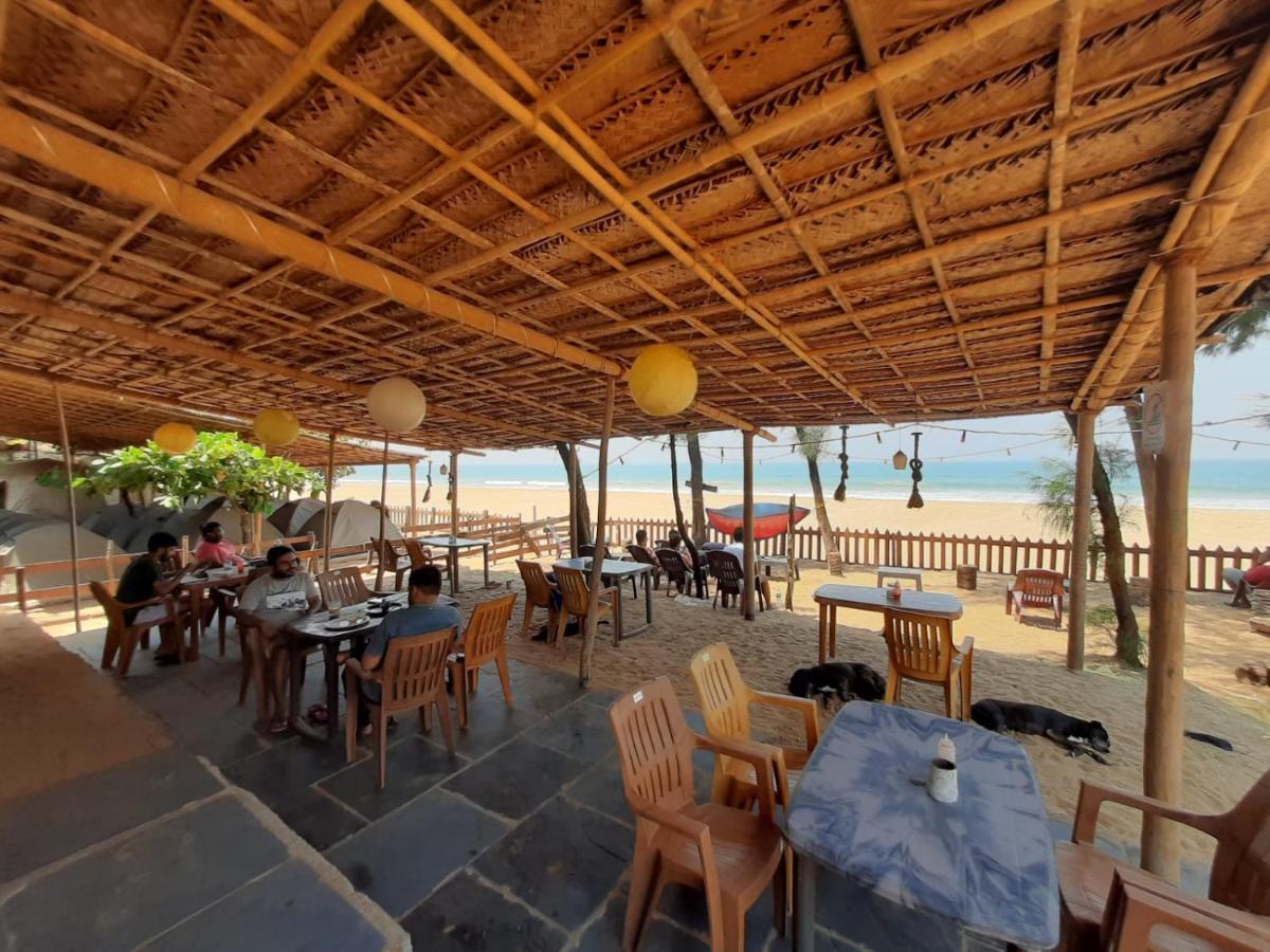 Trippr Gokarna - Beach Hostel Екстер'єр фото